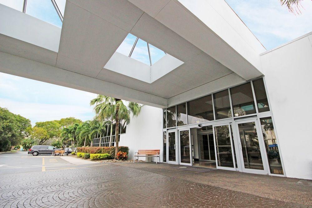 Sawgrass Grand Hotel And Suites Sports Complex Sunrise Ngoại thất bức ảnh