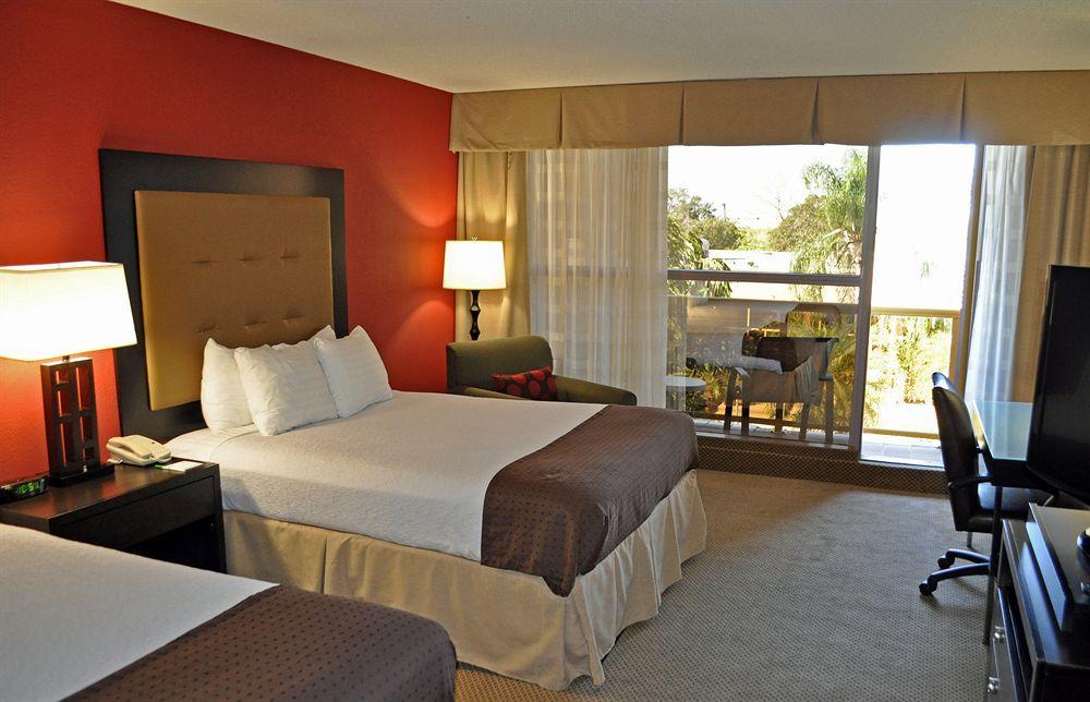 Sawgrass Grand Hotel And Suites Sports Complex Sunrise Ngoại thất bức ảnh