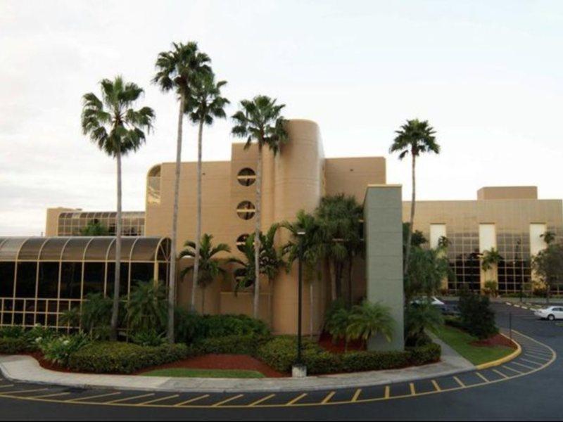 Sawgrass Grand Hotel And Suites Sports Complex Sunrise Ngoại thất bức ảnh