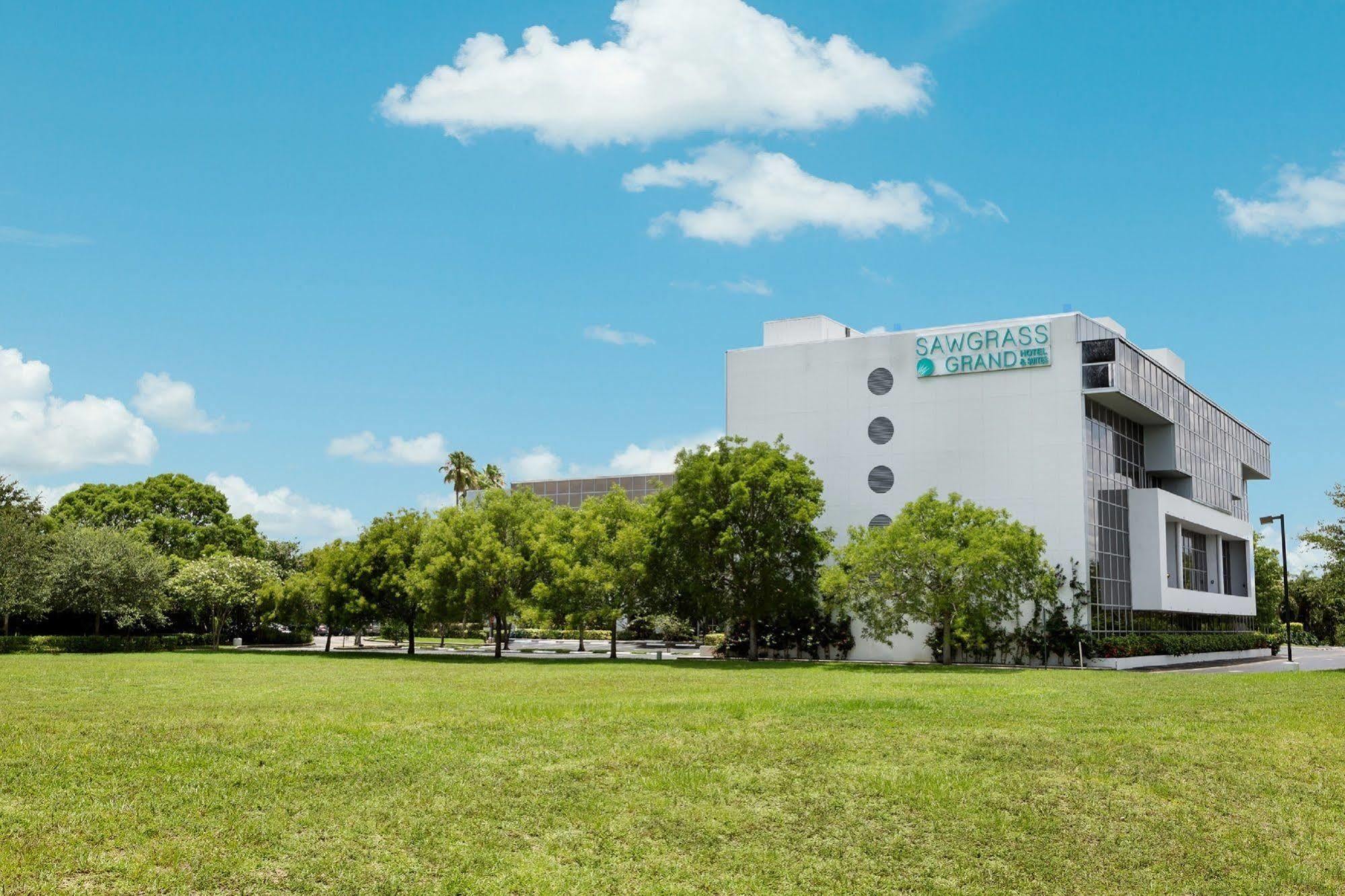 Sawgrass Grand Hotel And Suites Sports Complex Sunrise Ngoại thất bức ảnh