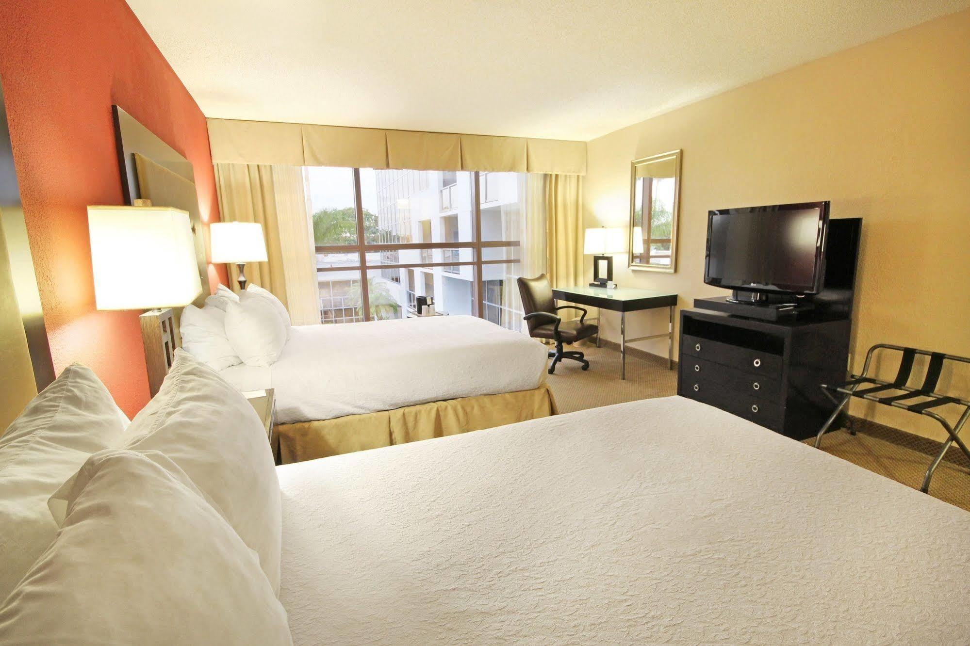 Sawgrass Grand Hotel And Suites Sports Complex Sunrise Ngoại thất bức ảnh